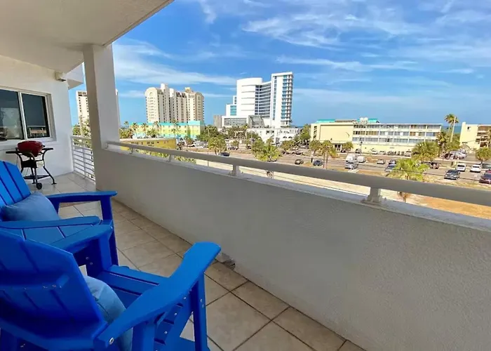 Private 3 Bed 3.5 Bath By The Ferienhaus *