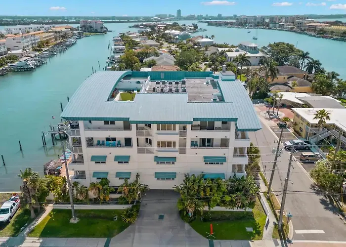 Private 3 Bed 3.5 Bath By The