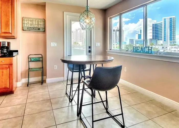 Private 3 Bed 3.5 Bath By The *