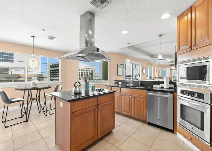 Private 3 Bed 3.5 Bath By The * Clearwater Beach